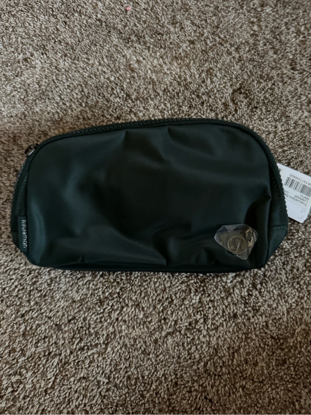 NWT Lululemon Everywhere Belt Bag in Rainforest Green